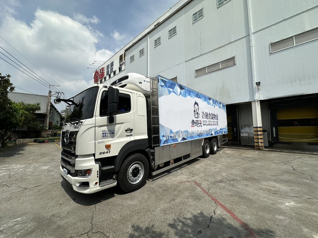 急時先儲運事業體新車26噸貨車到位,強化運能應對市場需求